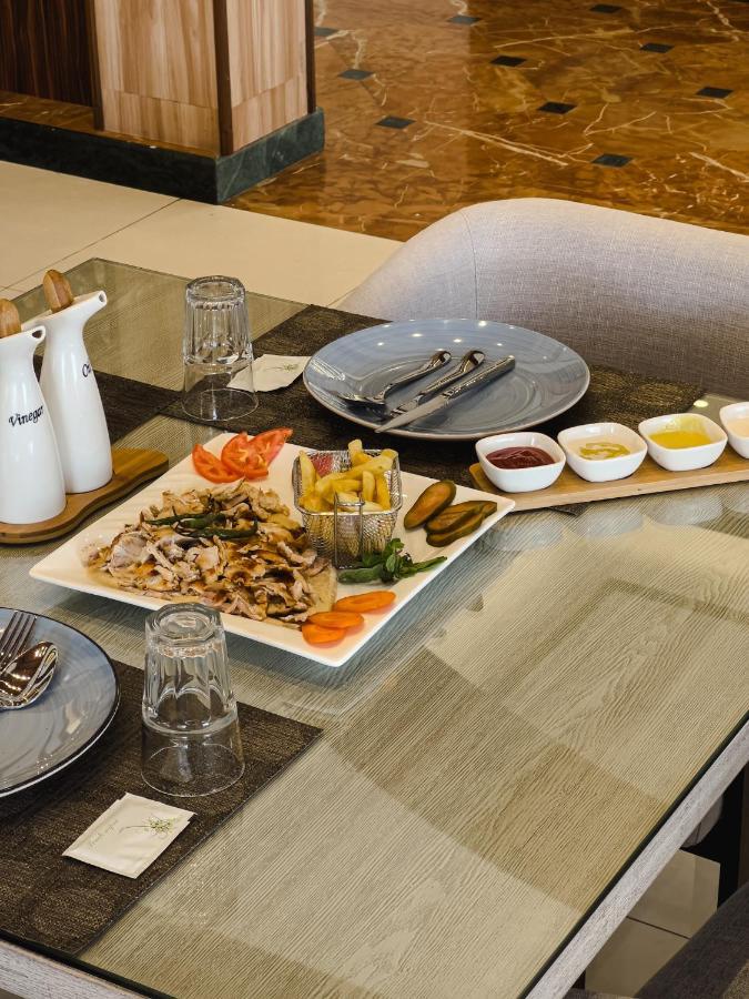 Al Maha Int Hotel Oman Mascate Esterno foto