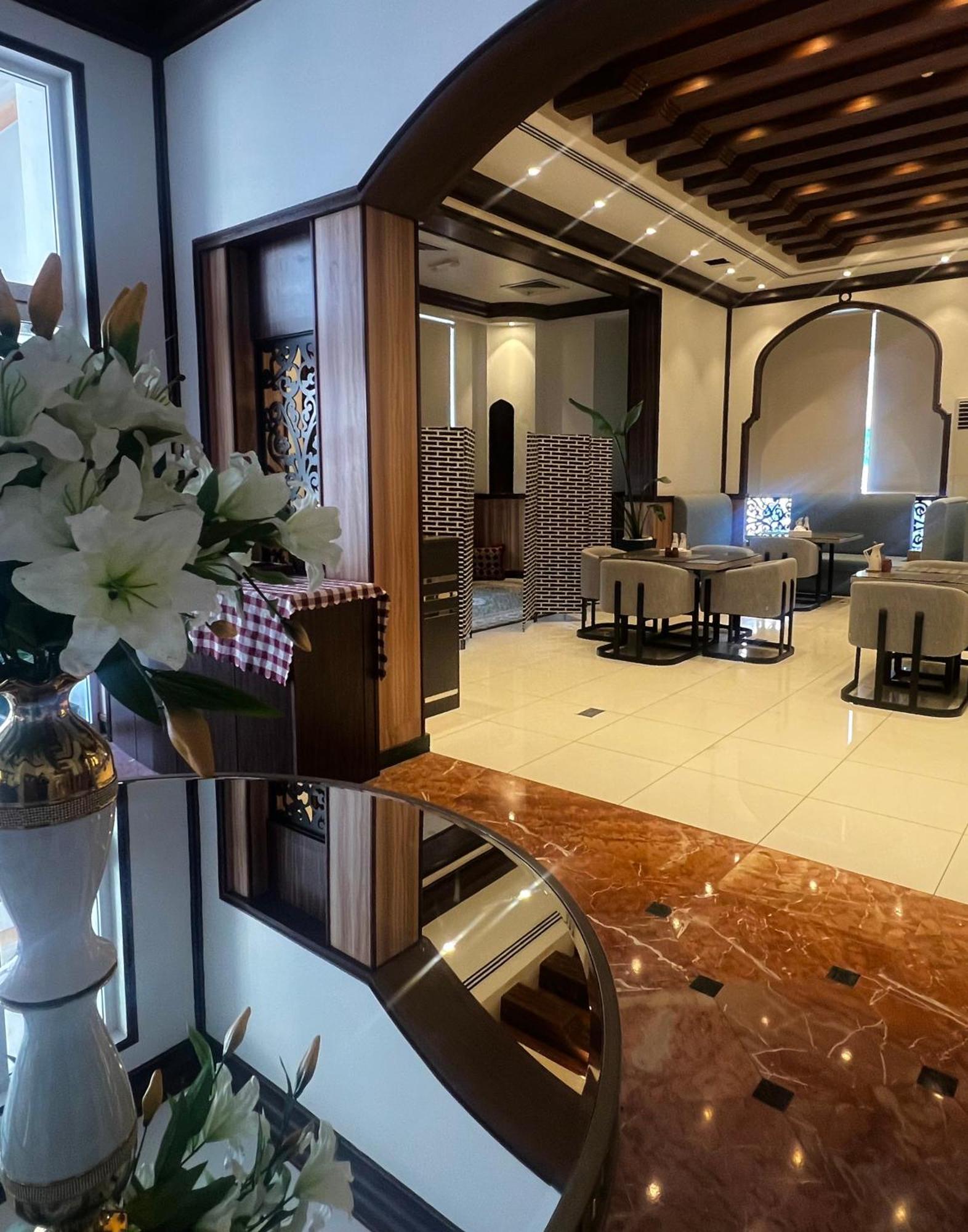 Al Maha Int Hotel Oman Mascate Esterno foto