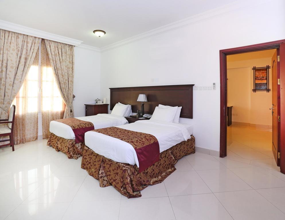 Al Maha Int Hotel Oman Mascate Esterno foto