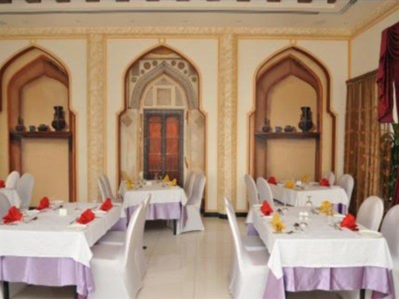 Al Maha Int Hotel Oman Mascate Esterno foto